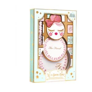 Too Faced Let it Snow, Girl! Makeup collection
